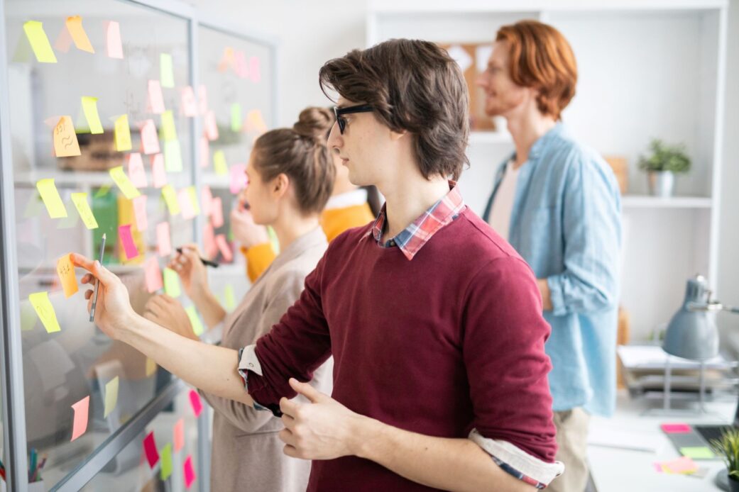 Neue Führungskräfte-Schulungen mit sicheren Terminen – Neue Online Seminare für Führungskräfte von der Einarbeitung bis zum Kündigungsgespräch